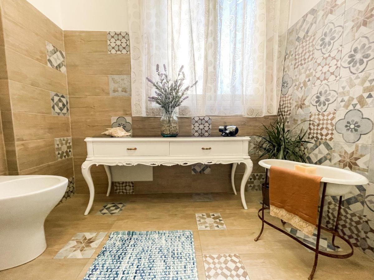Al Politeama Bed & Breakfast 3*