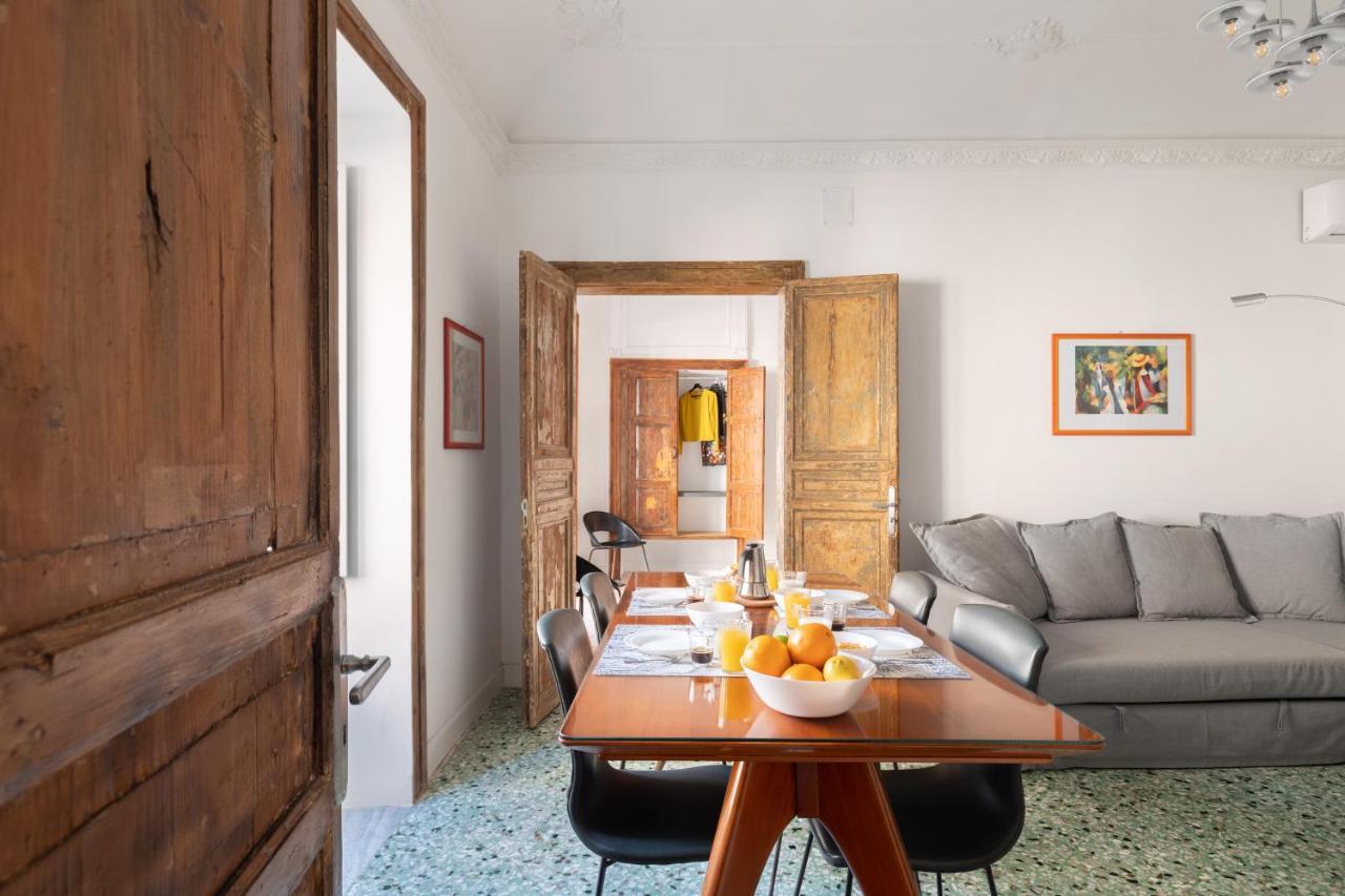 124 Maqueda Apartment *