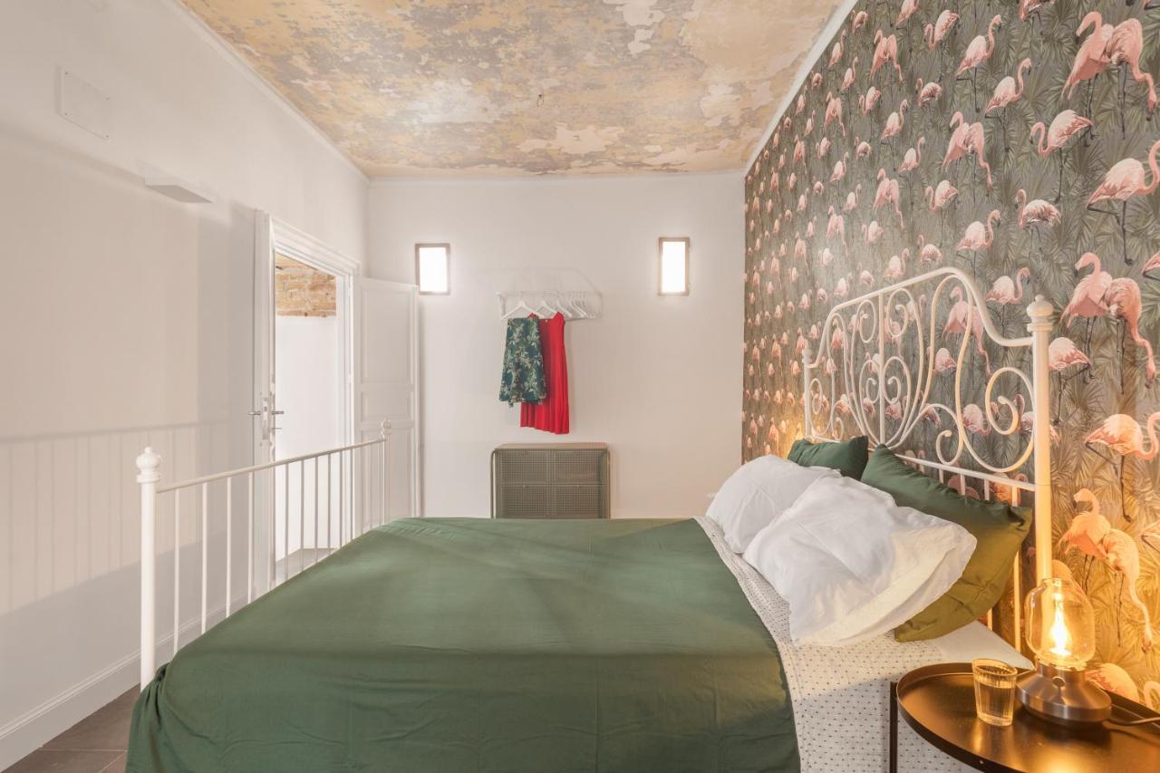 124 Maqueda Apartment