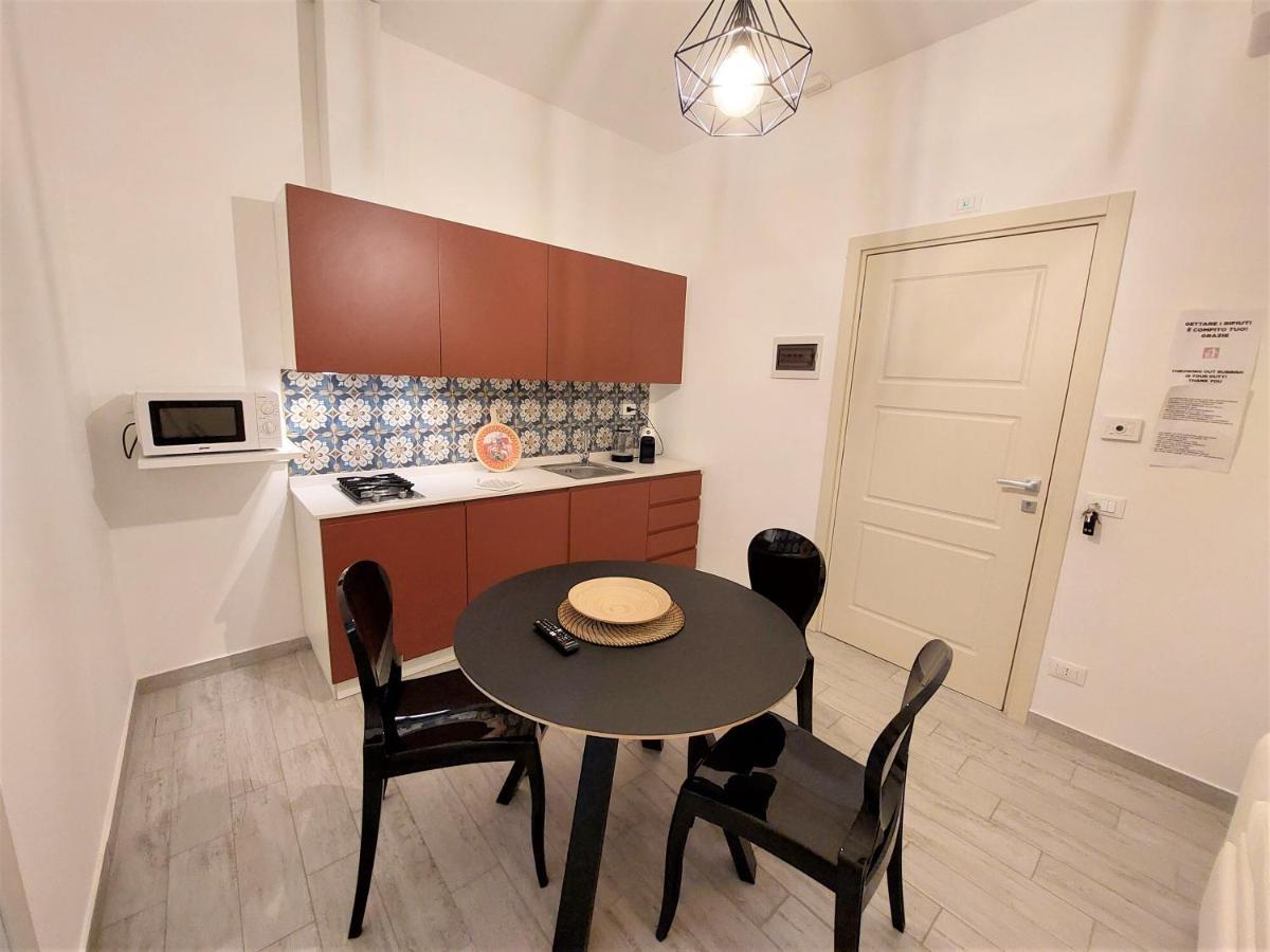 Leone Apartment