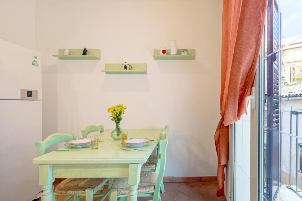 Casa Di Molly Cozy Near Via Roma Apartment *