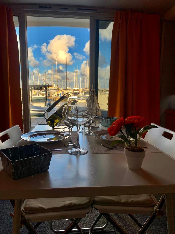 Botel Giorgia House Boat *