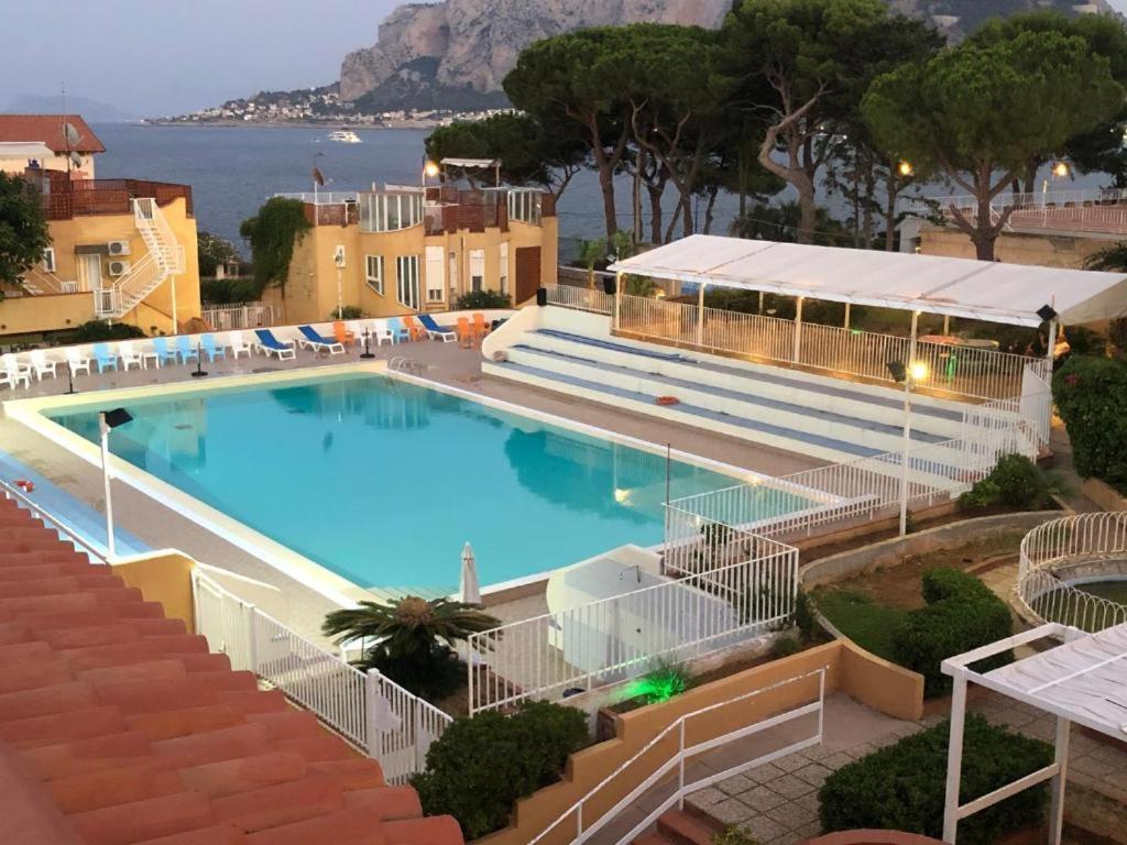 Raggio Di Sole In Ashur Palermo