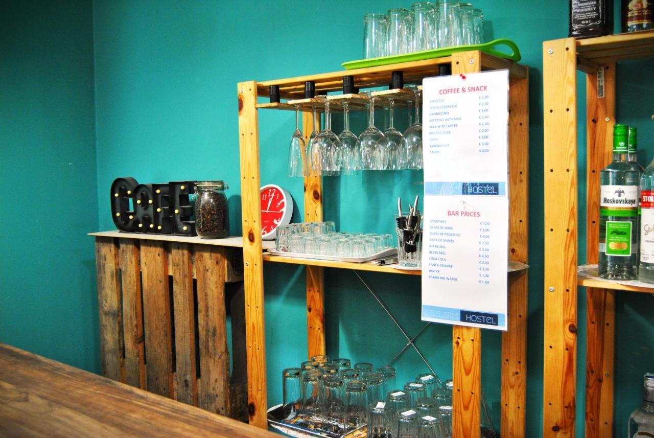 Hostel Balarm - And Bar *