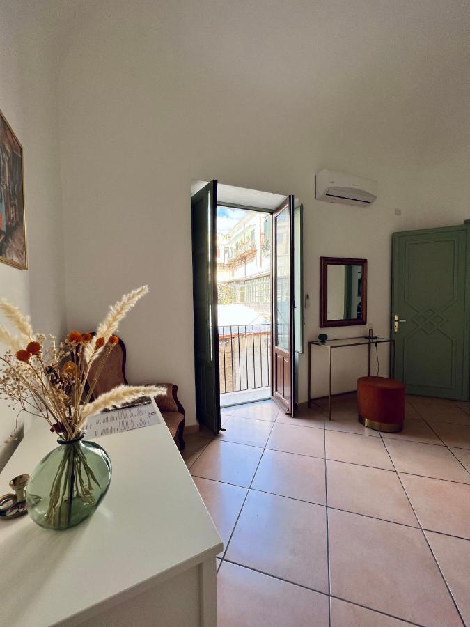 A Ballaro Apartment *