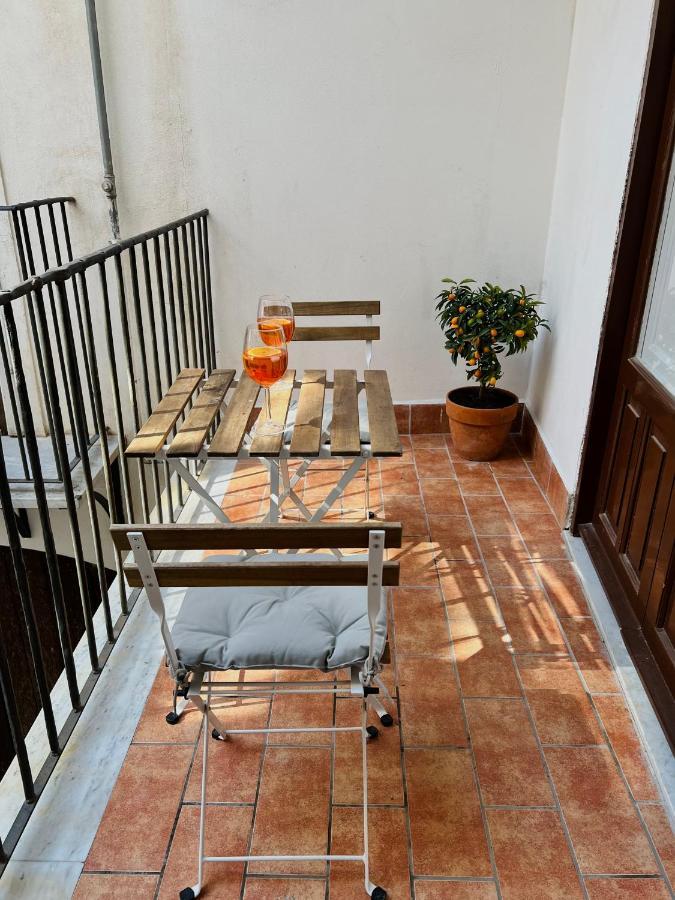 A Ballaro Apartment *