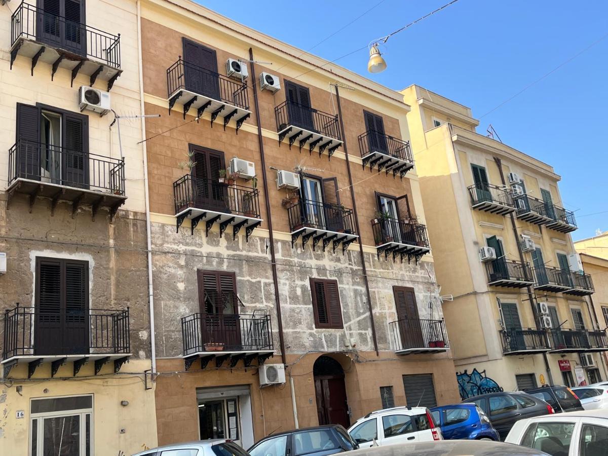 Apartment Home.70 Carini Palermo