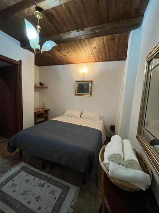 Skalsky Apartment, Borgo Vecchio, * Palermo