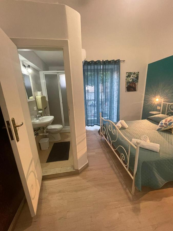 Maqueda Guest house *