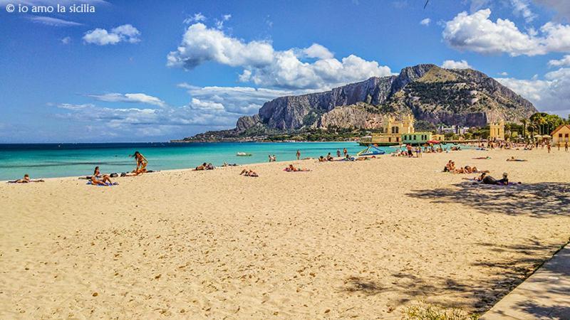 And Private Bathroom Between Mondello Beach And Old Town! Free Park!