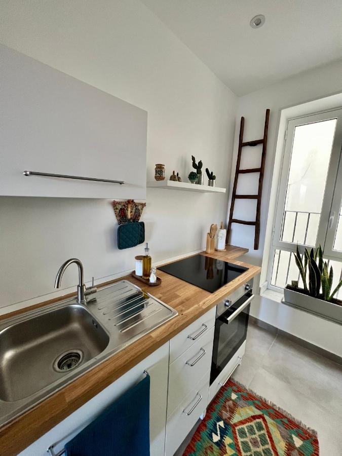 Orlando_a Center Sicilian Treat Apartment Palermo