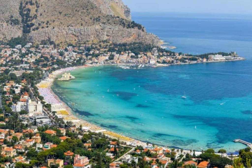 Large E Small Private Bathroom Between Mondello And Old Town! Free Park! Palermo
