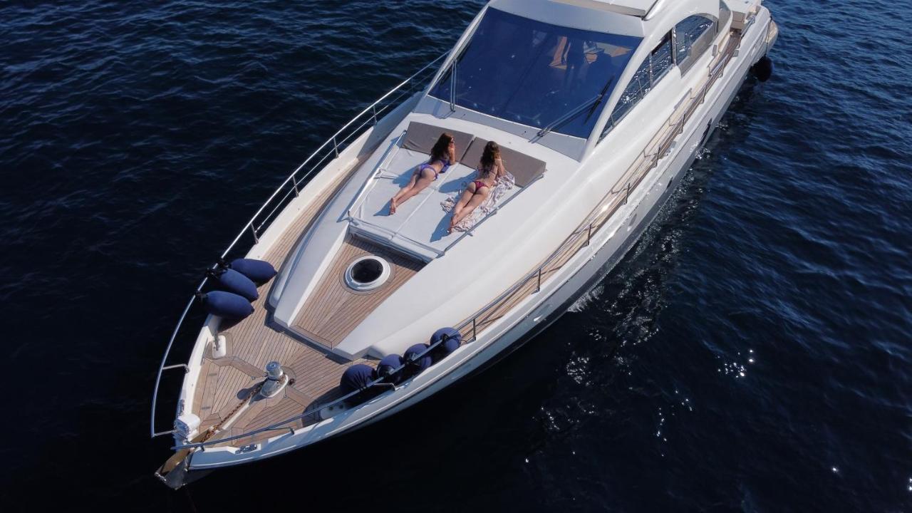 Layla Yacht * Palermo