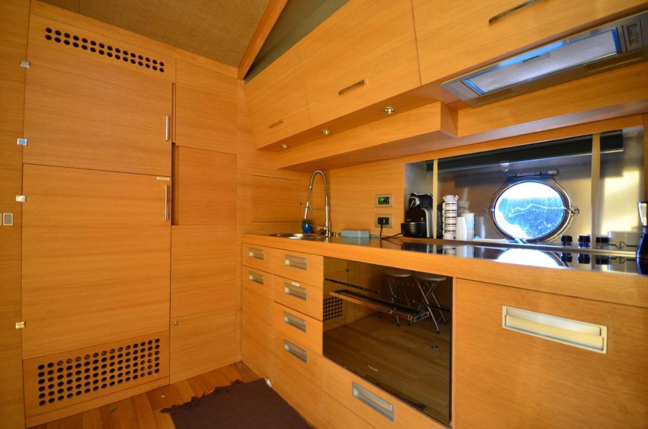 Layla Yacht *