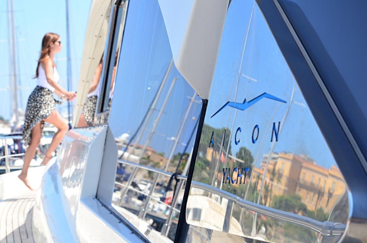 Layla Yacht Botel Palermo