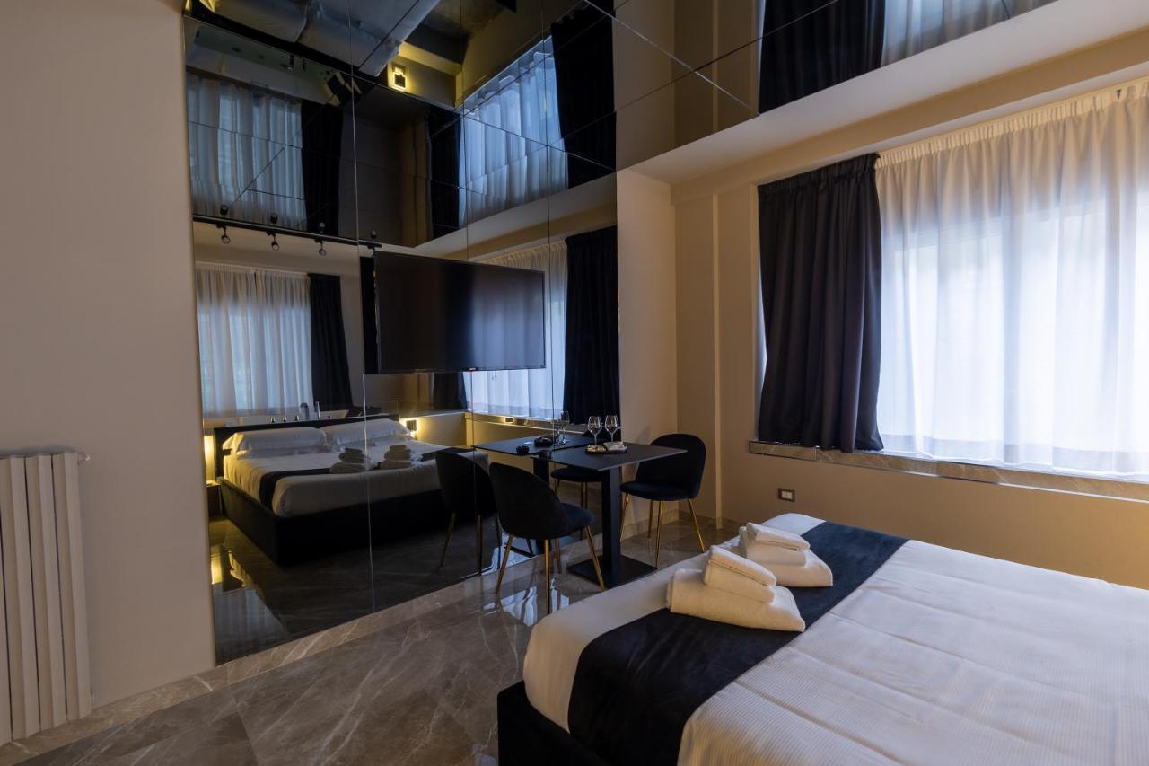 Maximum Exclusive & Guest house