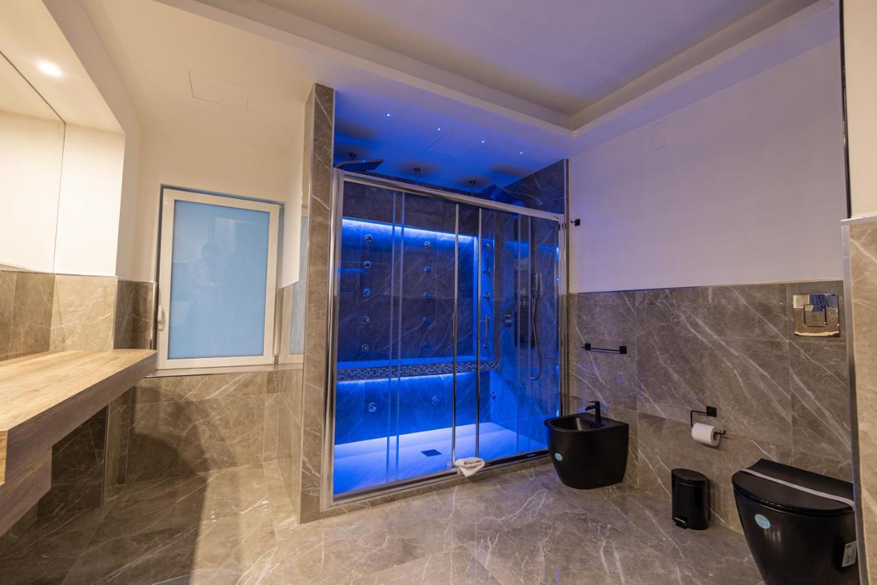 Maximum Exclusive & Guest house