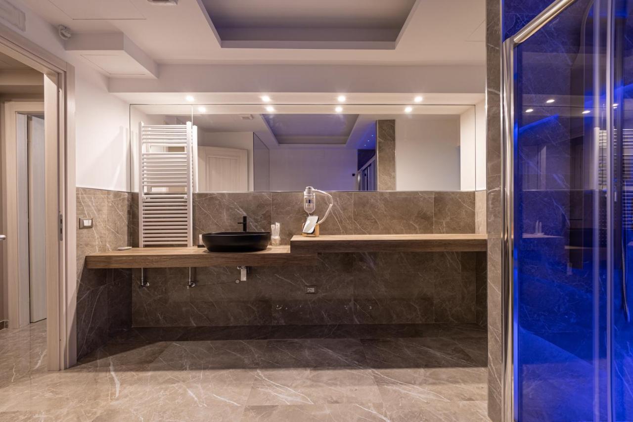 Maximum Exclusive & Guest house