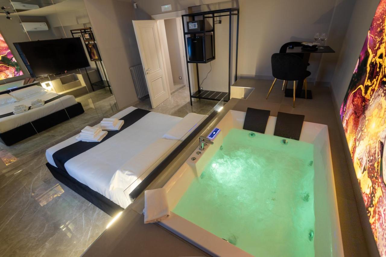 Maximum Exclusive & Guest house