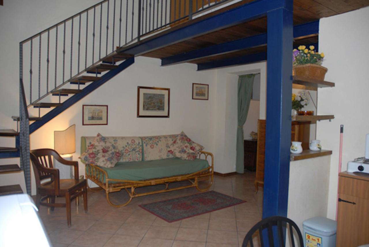 Apartamento Charming Mezzanine Flat In Centre Palermo