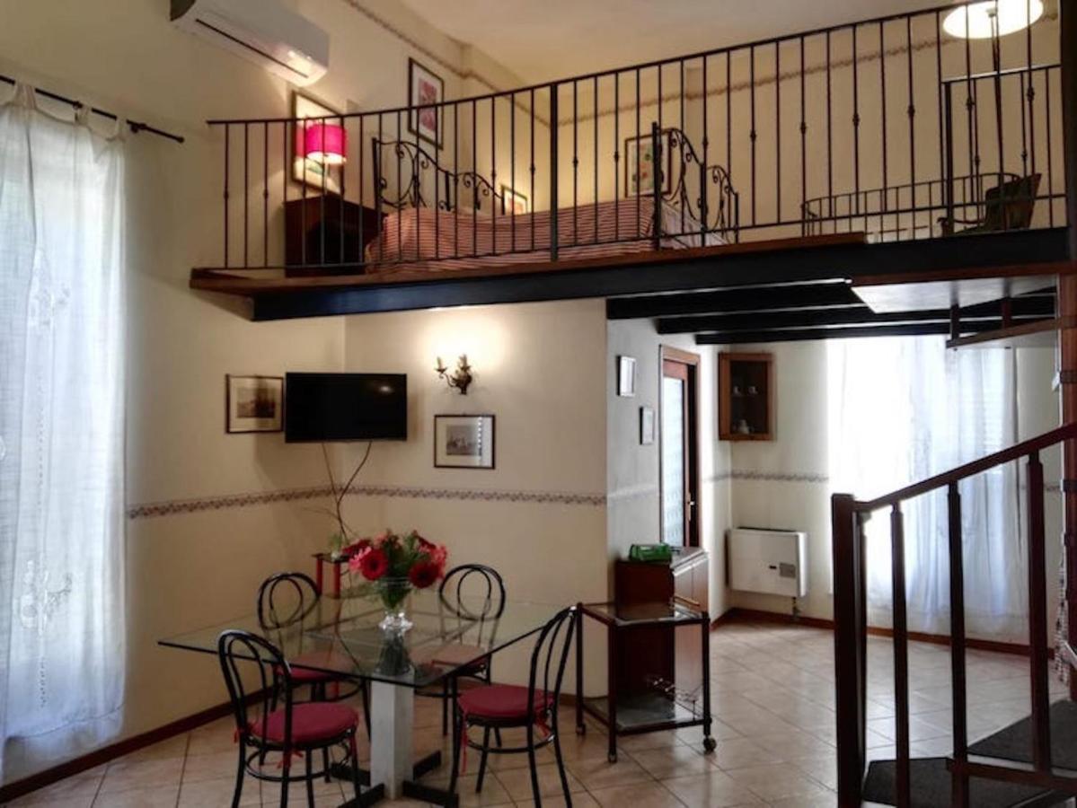 Charming Mezzanine Flat In Centre Apartamento Palermo
