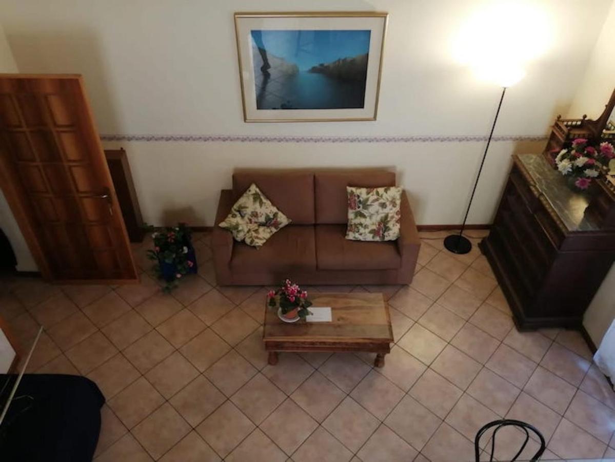 Charming Mezzanine Flat In Centre Apartamento Palermo