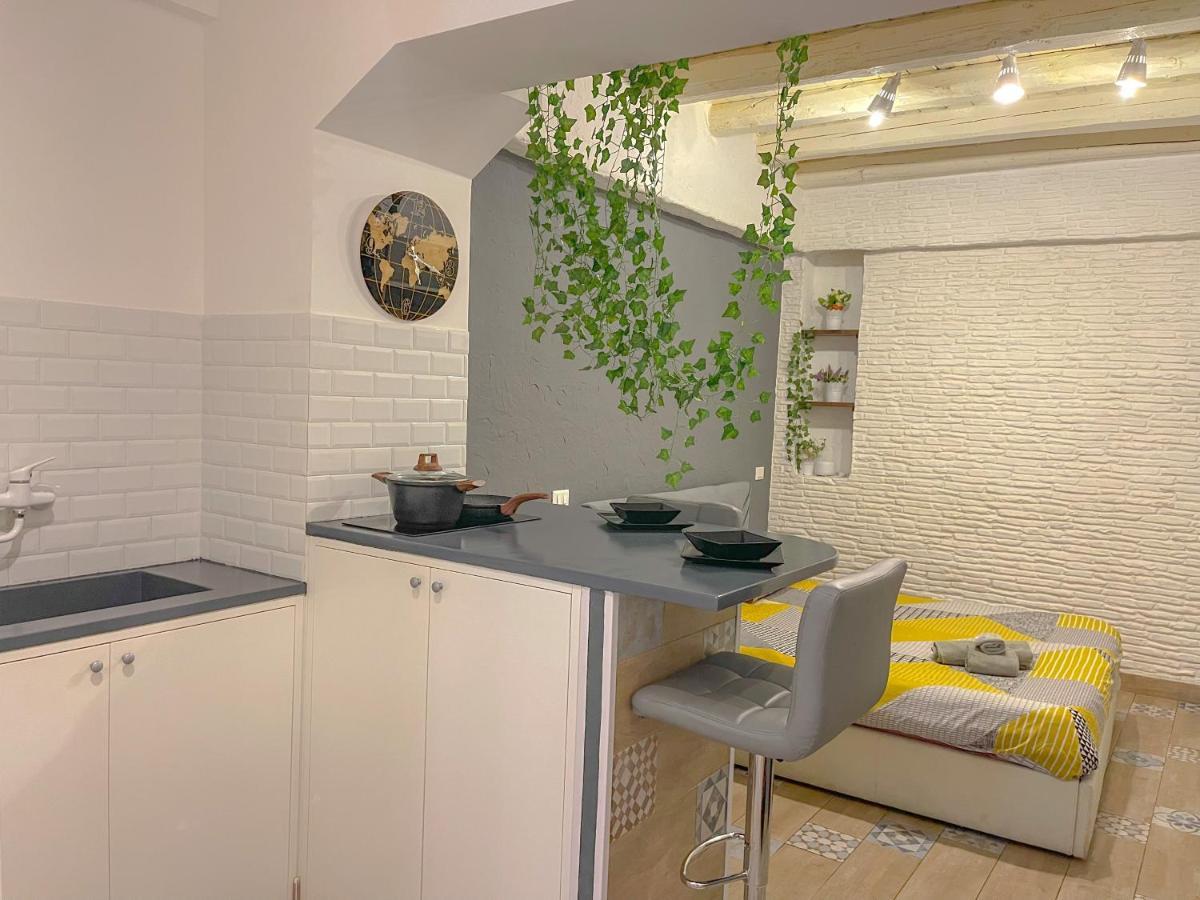 Giusino - Centro Storico Apartamento