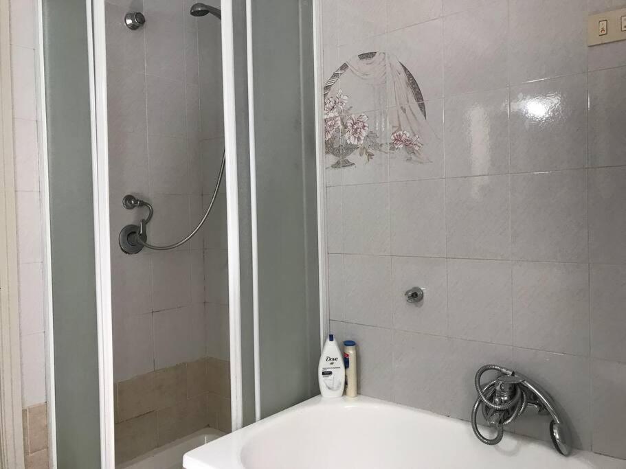 Apartamento Large Flat Near Botanical Garden & Station Palermo