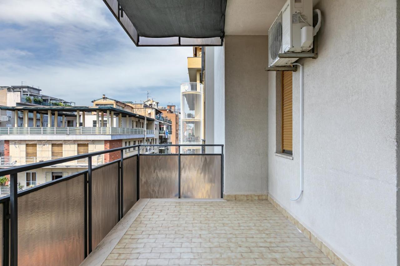 Via Liberta Roomy Apartment *