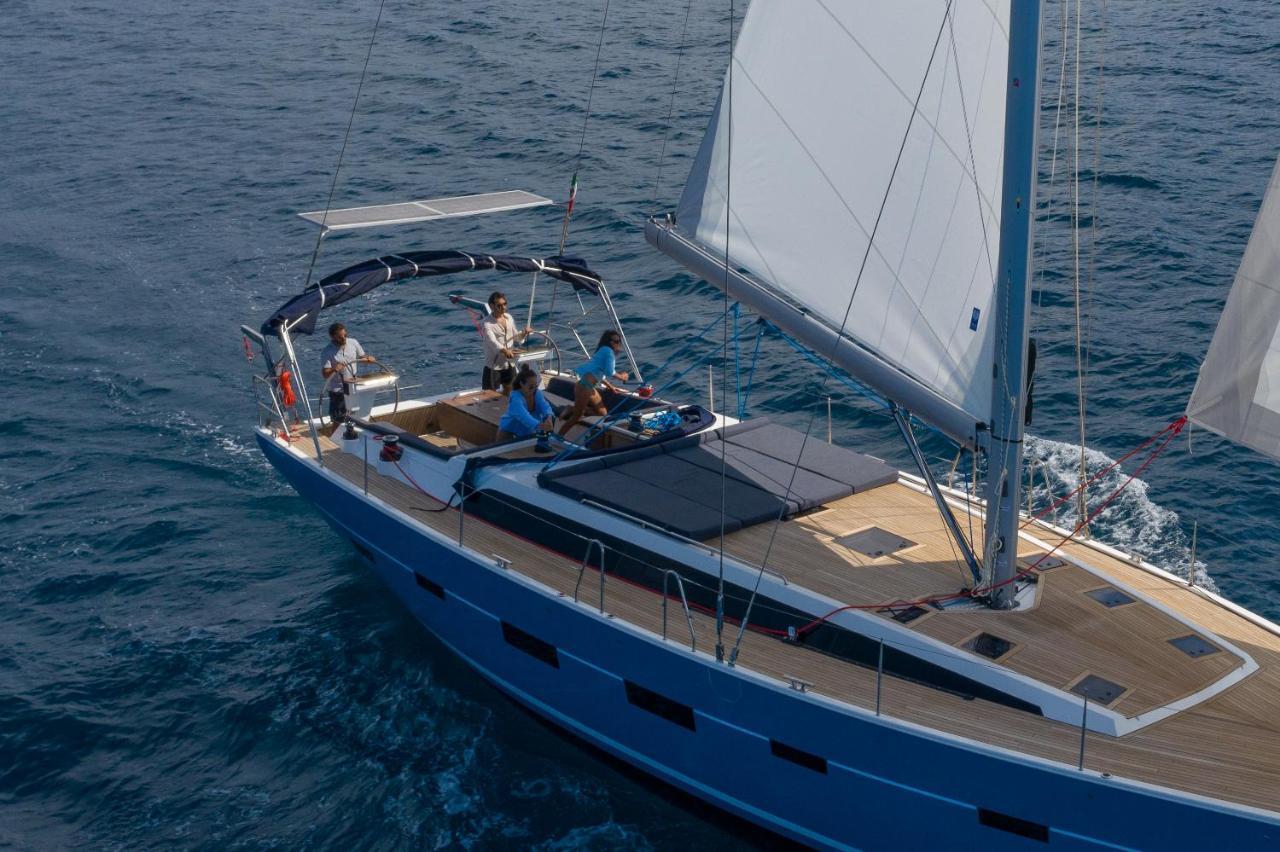 Hydra Boat And Breakfast Palermo