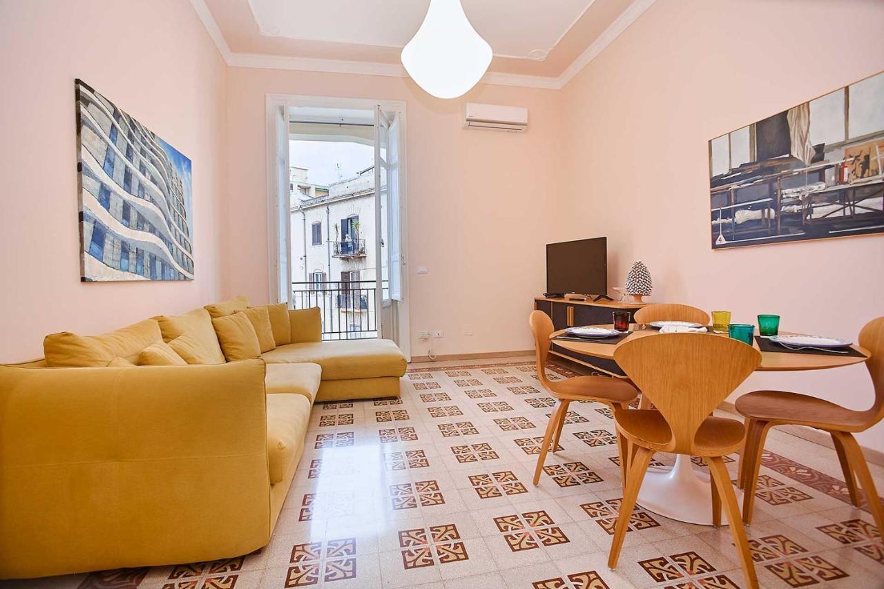 Kmc - Yellow Apartment *