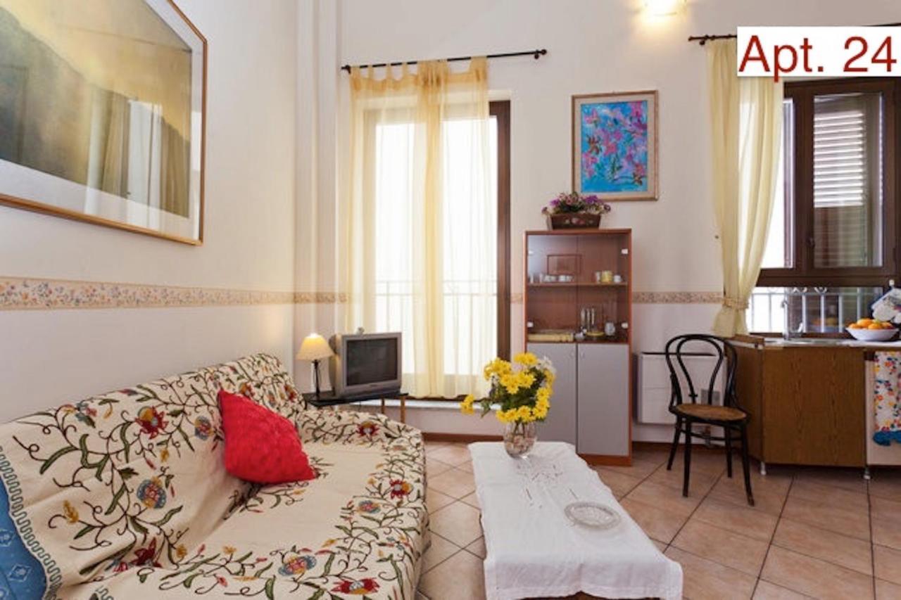 Charming Mezzanine Flat In Centre Apartamento *