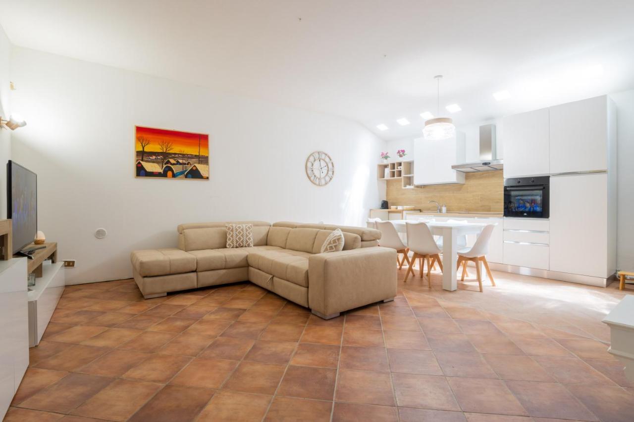 Anthea Apartment