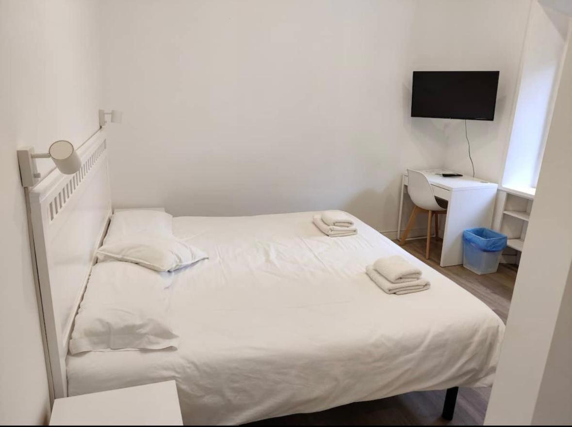 Oasis Apartment-open Minded Libertine Naturists Age 18-36 Hostel