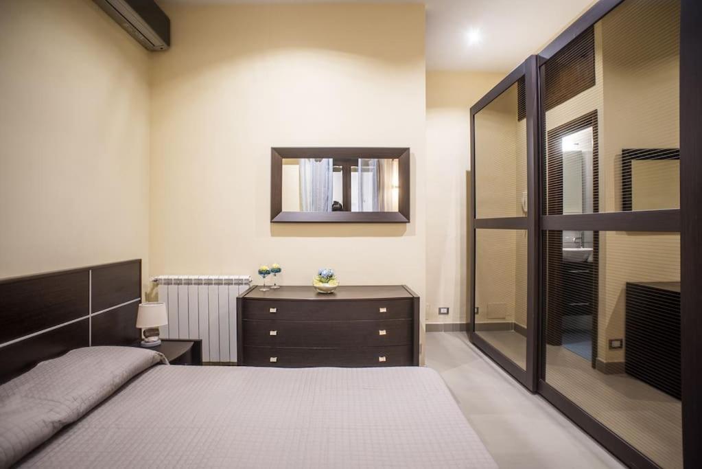 Domus Ameliae Cozy And Charming Apt At Cathedral Palermo