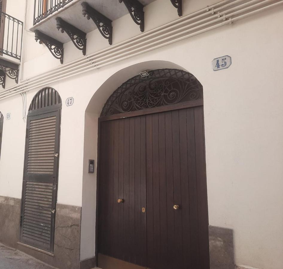 Peri Peri House - Centro Apartment