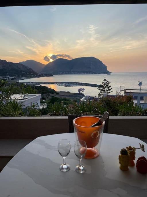 La Scalinatella Di Mondello Apartment