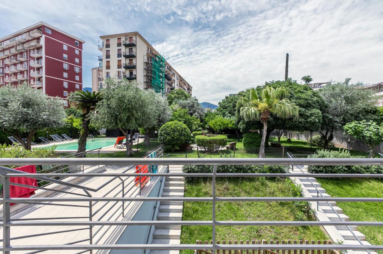 Modern With Swimming Pool Apartment Palermo