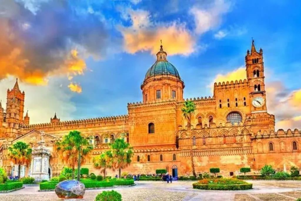 Merlo House - Inside The Historical Center Palermo