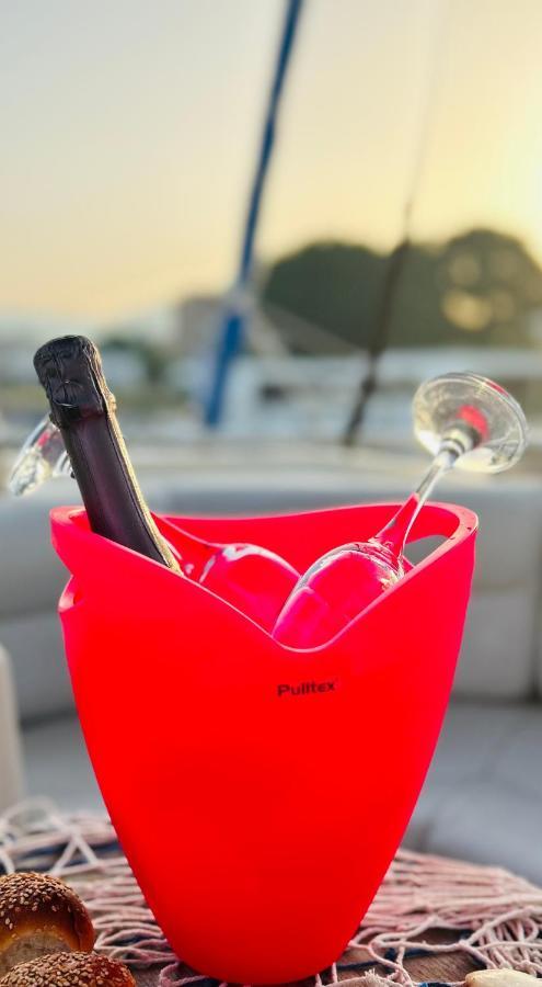 Giorgia House Boat Botel