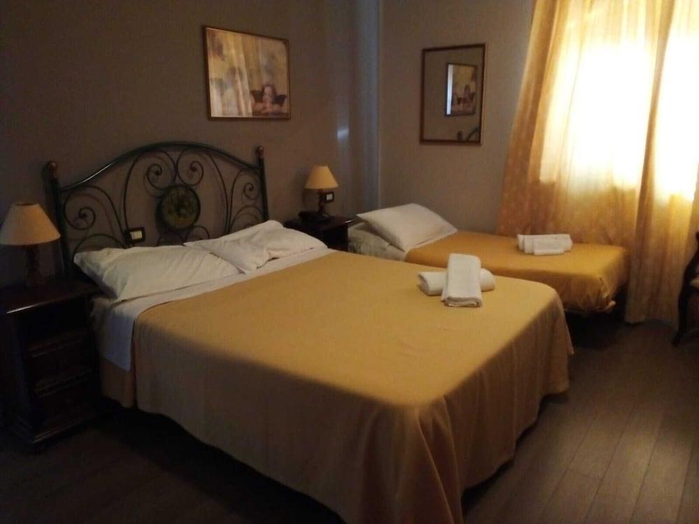 Hotel Esperia 3*
