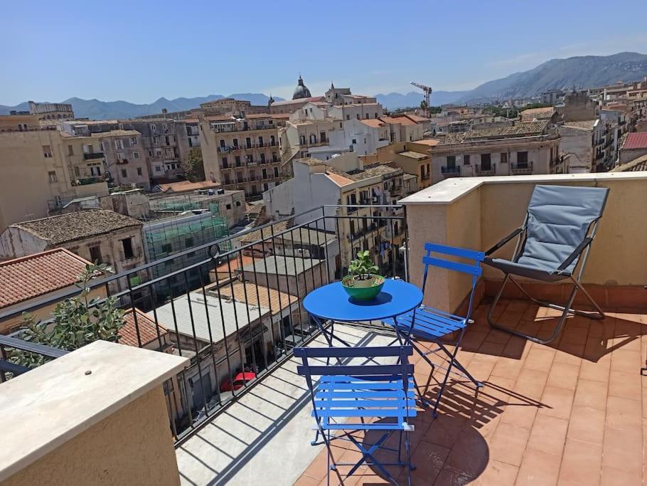 A Terrace In The Heart Of *