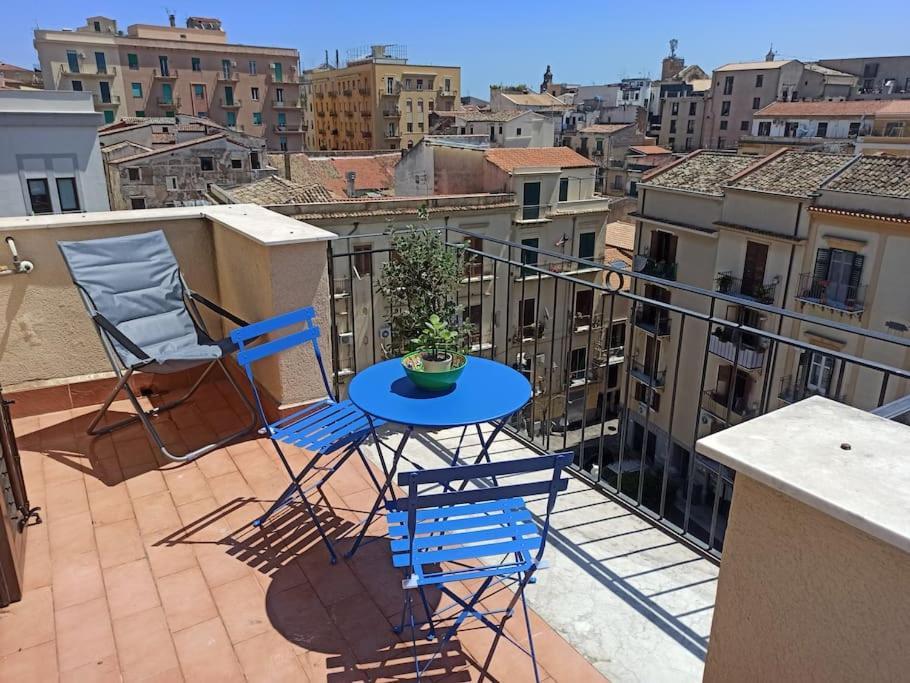 Apartment A Terrace In The Heart Of