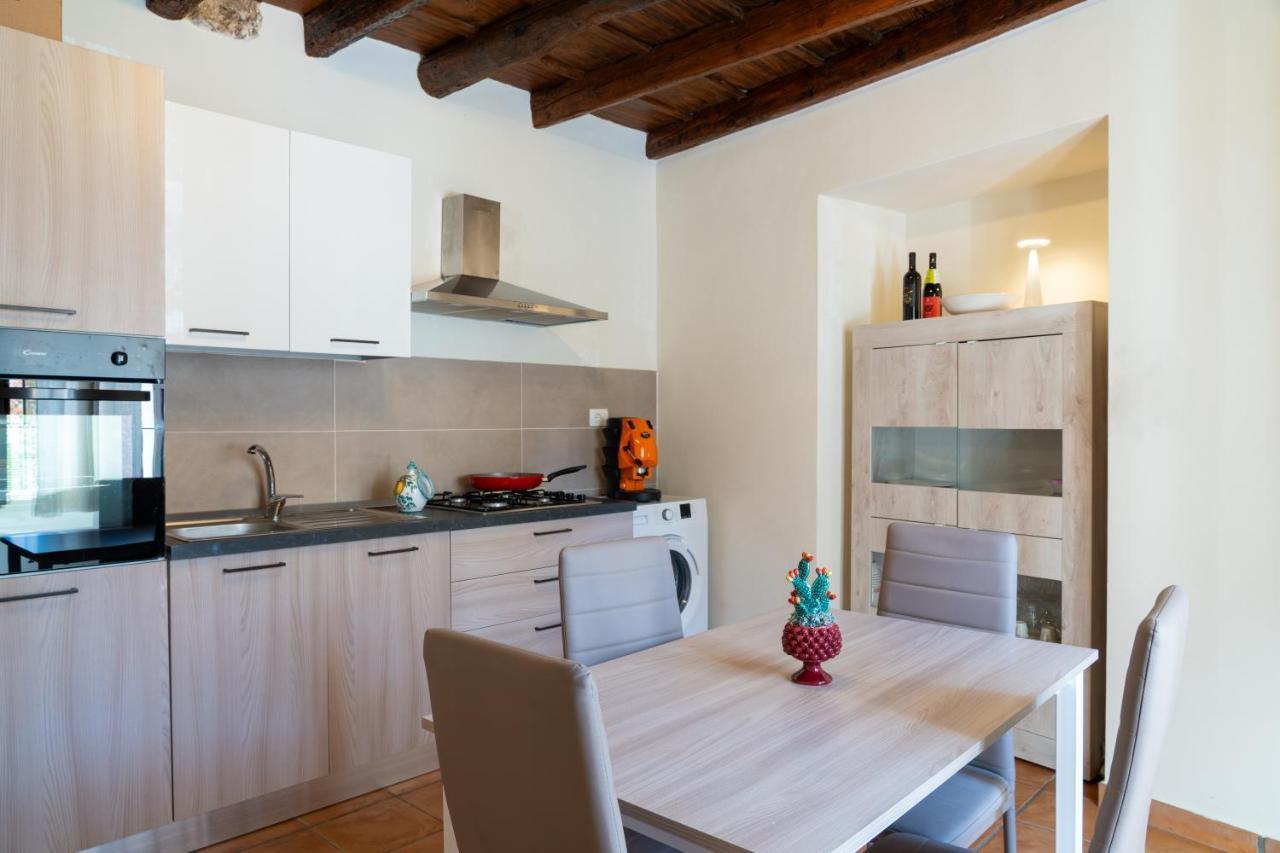 Calesi Apartment *