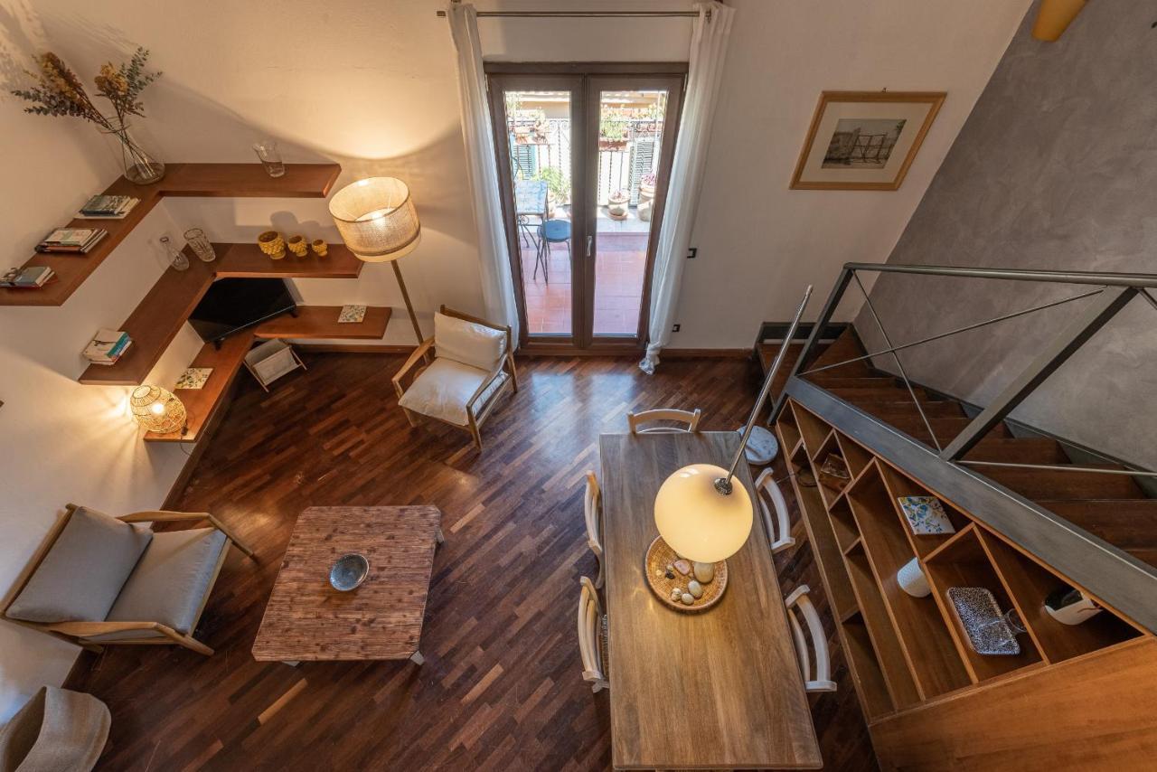 Apartment Santa Teresa With Terrace By Wonderful Italy