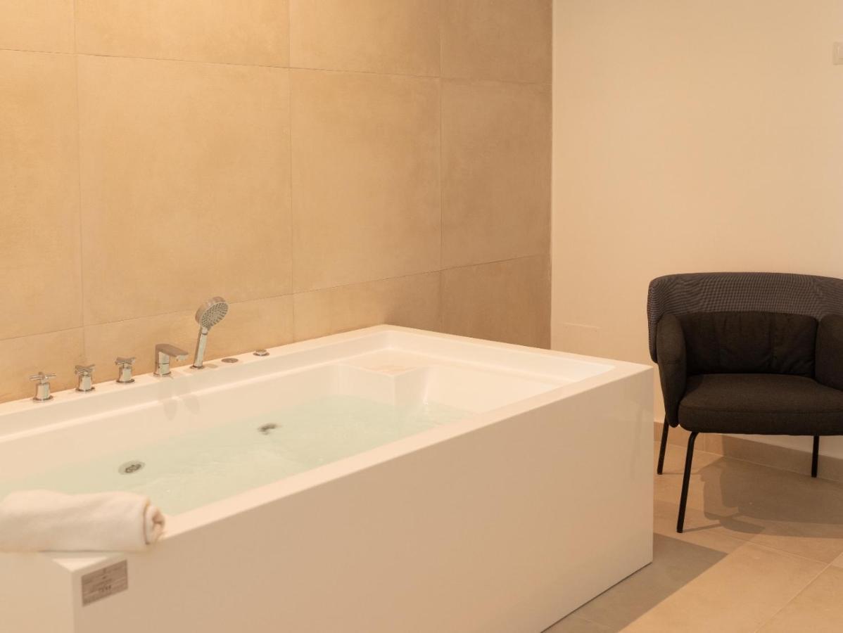 Cobi Luxury
