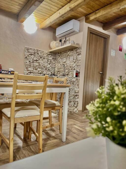 Little House 51, * Palermo