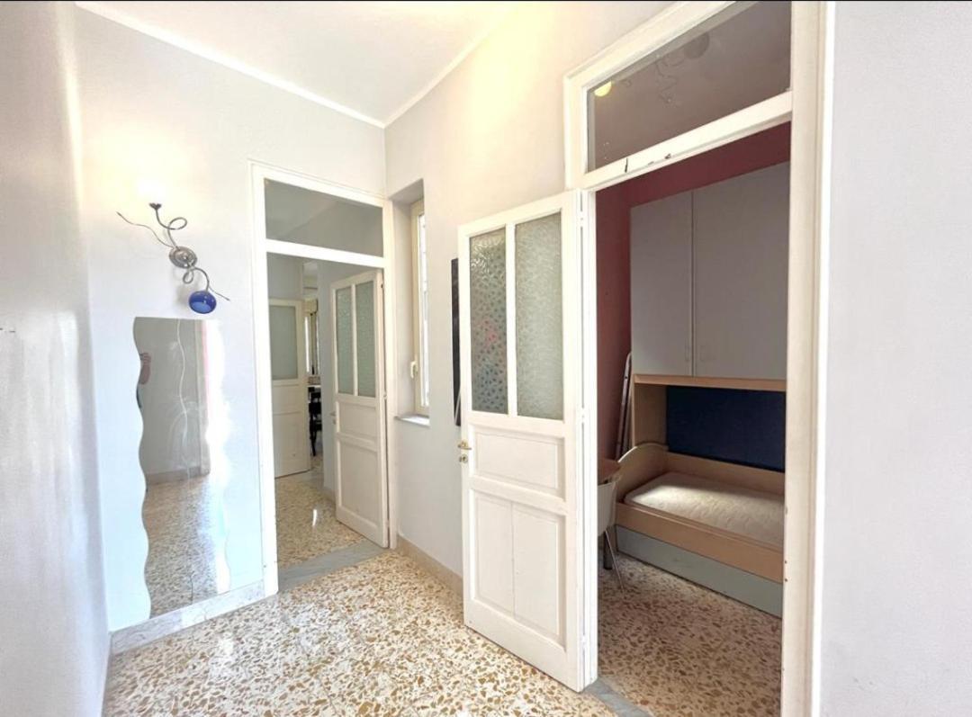 House Miry * Palermo