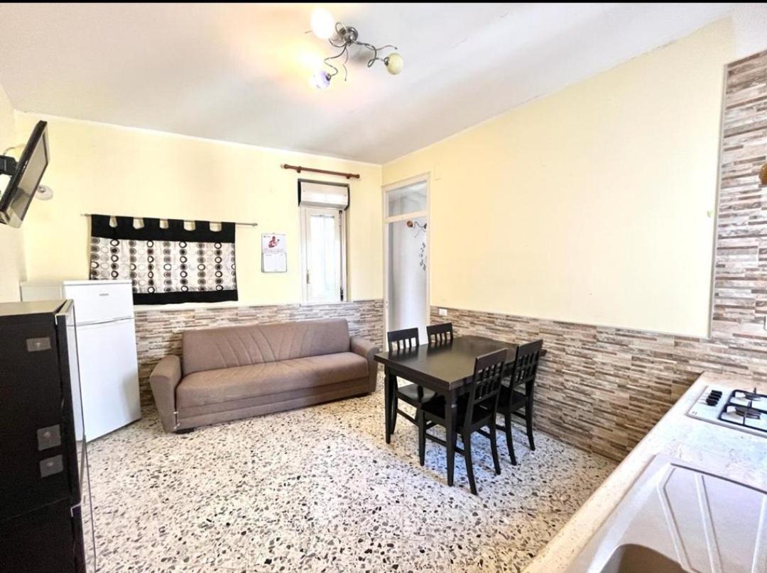 House Miry * Palermo