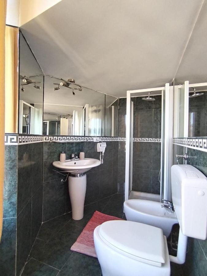 Pixys Guest house *